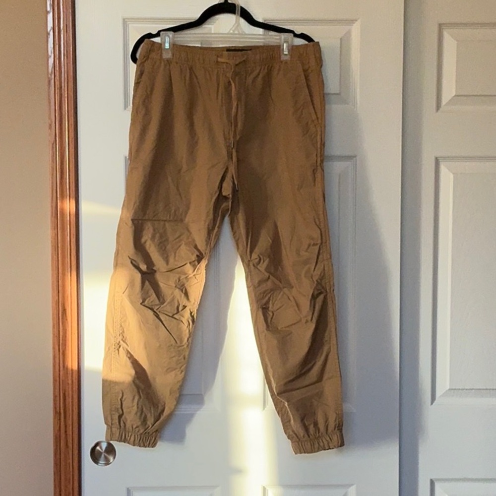 American Eagle Men's Tan Jogger Pants worn ONCE